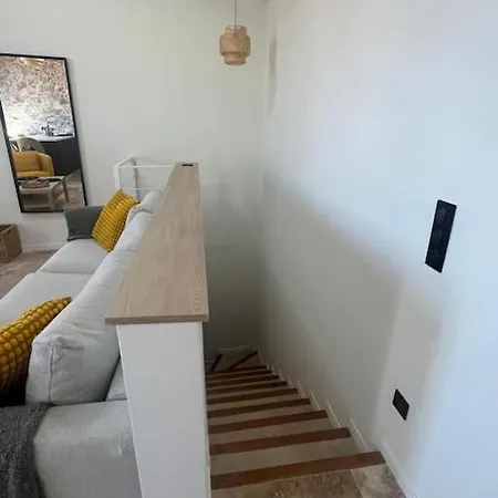 Strelizia - New Old For 4 Ac Apartment Antibes